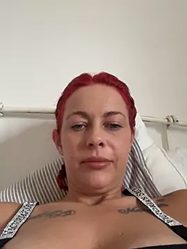 Snapshot of SophieSchmidt chatting on February 2026 08:44:02 AM SophieSchmidt online show from February 2026 08:44:02 AM