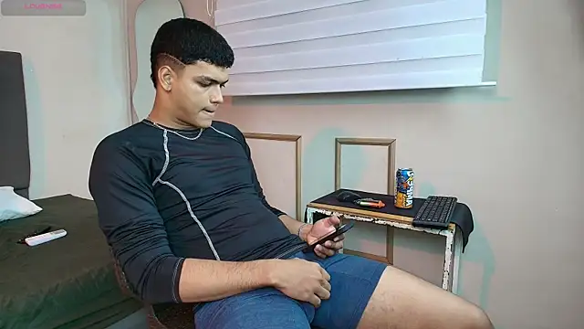Snapshot of Keinner_BigDick chatting on July 2026 10:53:02 PM Keinner BigDick online show from July 2026 10:53:02 PM