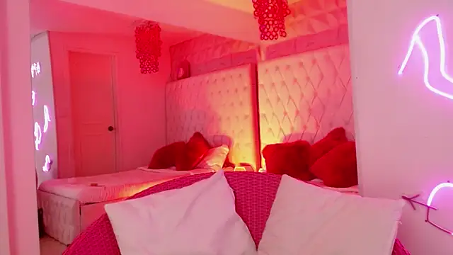 Kitty madness online show from April 2026 08:43:02 PM