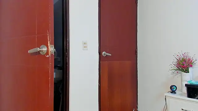 Snapshot of Jennifer_Lee_ chatting on February 2026 10:04:02 PM Jennifer Lee online show from February 2026 10:04:02 PM