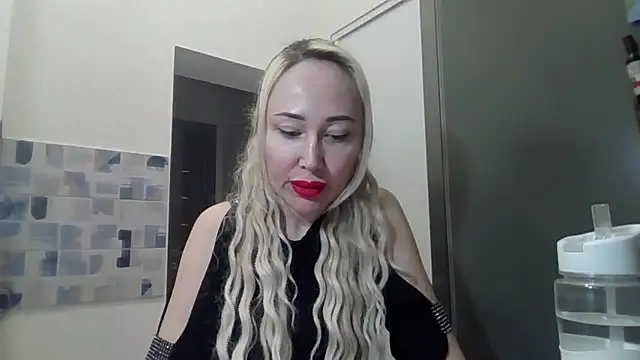 Snapshot of NanaGold2992 chatting on March 2026 03:30:02 AM NanaGold2992 online show from March 2026 03:30:02 AM