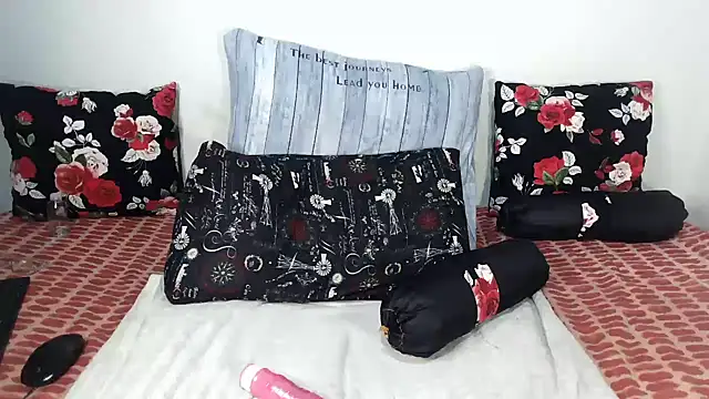 Riaanxxx online show from April 2026 11:33:02 PM