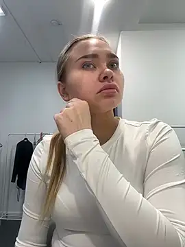 Snapshot of MonicaWestt chatting on March 2026 06:06:02 AM MonicaWestt online show from March 2026 06:06:02 AM