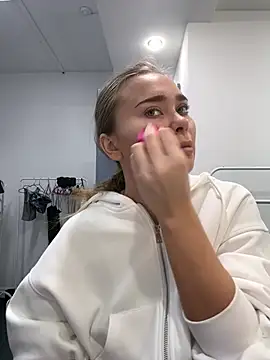 Snapshot of MonicaWestt chatting on March 2026 06:14:01 AM MonicaWestt online show from March 2026 06:14:01 AM