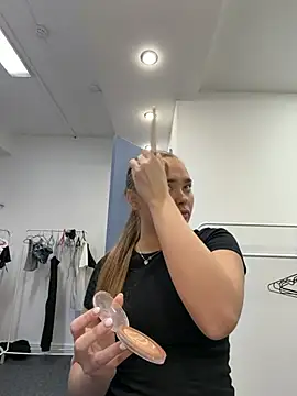 Snapshot of MonicaWestt chatting on April 2026 06:21:01 AM MonicaWestt online show from April 2026 06:21:01 AM