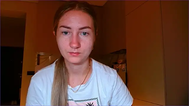 BluueSilk online show from November 2025 05:41:02 AM