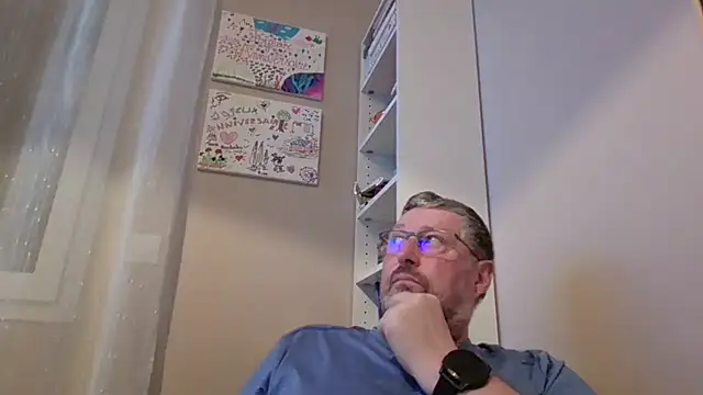 doudou310 online show from February 2026 04:55:01 AM