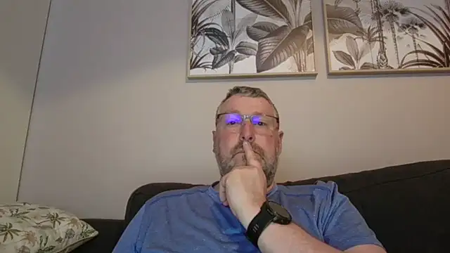 doudou310 online show from March 2026 05:02:02 AM