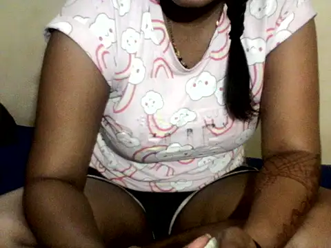 Snapshot of Sakina77 chatting on March 2026 06:35:02 PM Sakina77 online show from March 2026 06:35:02 PM