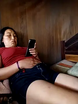 Snapshot of Tina-beo chatting on March 2026 02:13:01 AM Tina-beo online show from March 2026 02:13:01 AM