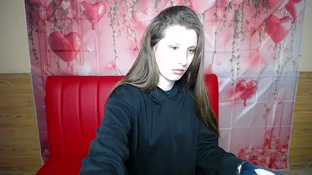 Snapshot of LilianaShine chatting on February 2026 12:11:01 PM LilianaShine online show from February 2026 12:11:01 PM