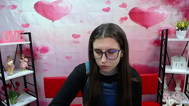 Snapshot of LilianaShine chatting on February 2026 05:58:02 AM LilianaShine online show from February 2026 05:58:02 AM