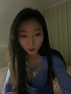 Snapshot of XiaoGui10 chatting on February 2026 02:45:01 PM XiaoGui10 online show from February 2026 02:45:01 PM