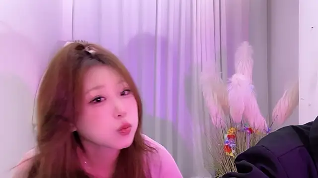 SM JIAJIA ZL online show from March 2026 06:18:02 PM