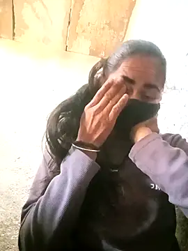 Sunali Bendre online show from March 2026 02:27:02 AM