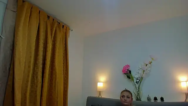 Snapshot of roxana_sinsx chatting on February 2026 12:25:02 AM roxana sinsx online show from February 2026 12:25:02 AM