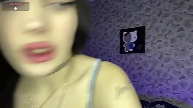 IeshaOsorio online show from March 2026 06:50:01 AM