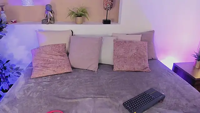 xiomara cortes online show from March 2026 12:38:02 PM