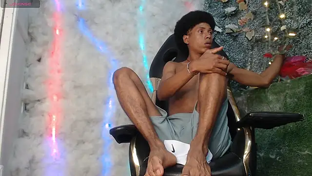 Snapshot of Walkers05 chatting on March 2026 06:55:01 PM Walkers05 online show from March 2026 06:55:01 PM