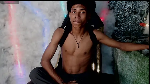 Snapshot of Walkers05 chatting on March 2026 06:01:01 PM Walkers05 online show from March 2026 06:01:01 PM