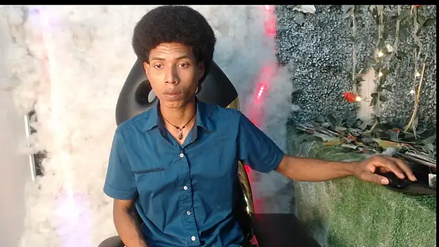 Snapshot of Walkers05 chatting on March 2026 06:13:02 PM Walkers05 online show from March 2026 06:13:02 PM