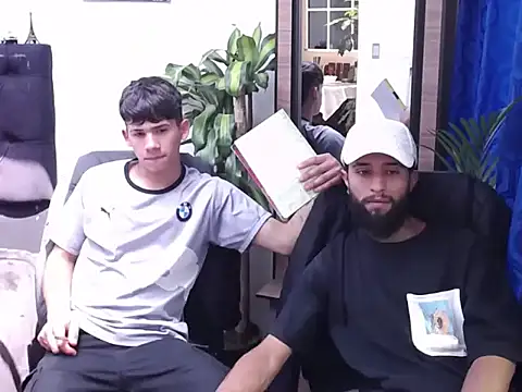  noahdiaz online show from March 2026 06:21:01 PM