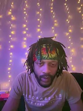 Snapshot of magic_man1085 chatting on February 2026 06:28:02 AM magic man1085 online show from February 2026 06:28:02 AM