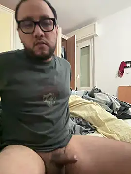 latinocalientehot online show from July 2026 08:14:01 PM