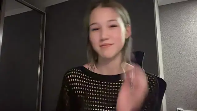 lilXdomiii online show from March 2026 02:33:02 PM