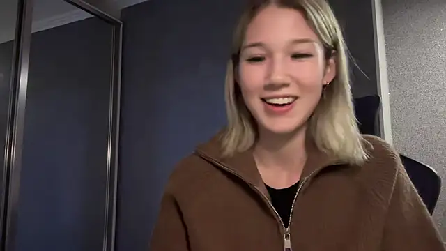 lilXdomiii online show from April 2026 11:37:01 AM