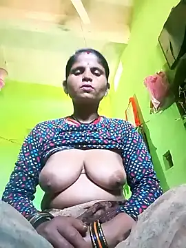 Snapshot of Pari_rathore chatting on February 2026 06:50:01 AM Pari rathore online show from February 2026 06:50:01 AM