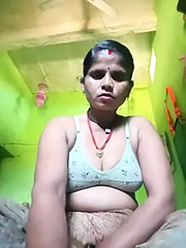 Snapshot of Pari_rathore chatting on February 2026 07:15:02 AM Pari rathore online show from February 2026 07:15:02 AM