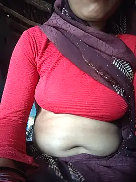 Snapshot of Pari_rathore chatting on July 2026 09:45:02 AM Pari rathore online show from July 2026 09:45:02 AM