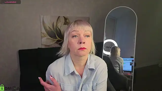 Snapshot of Ann_Annise chatting on February 2026 01:49:01 AM Ann Annise online show from February 2026 01:49:01 AM