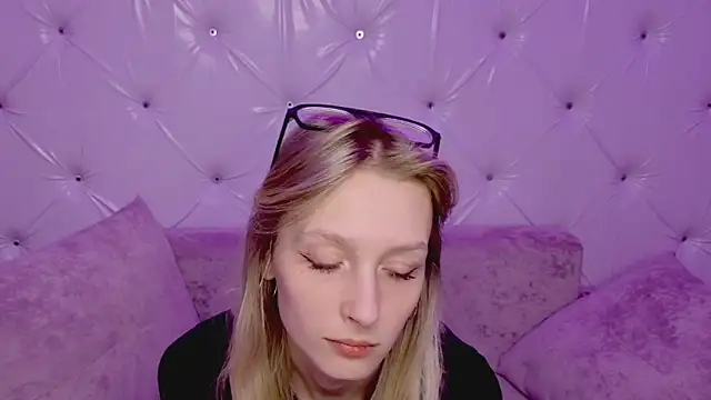 Akiro Kim7 online show from February 2026 02:23:01 AM