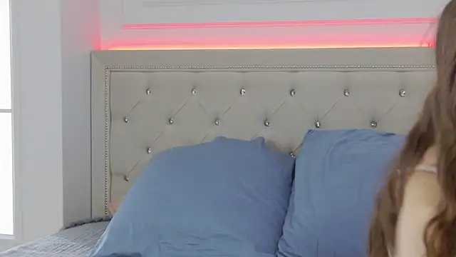 EileenElfie online show from April 2026 03:39:01 AM