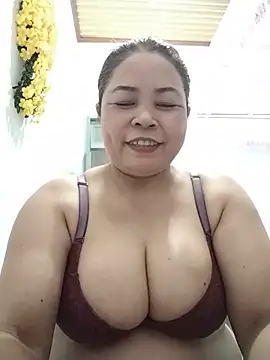 Snapshot of Baby-bigtits2026 chatting on May 2026 10:21:01 AM Baby-bigtits2026 online show from May 2026 10:21:01 AM