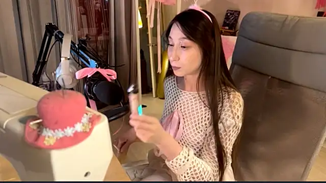 karinasun online show from February 2026 05:33:01 PM