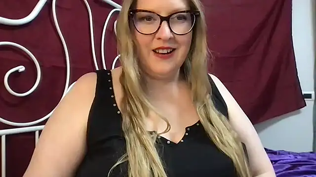 Snapshot of MissCharlotteXx chatting on February 2026 05:24:01 PM MissCharlotteXx online show from February 2026 05:24:01 PM