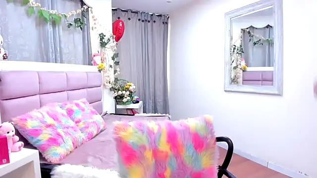 Snapshot of Keiry_Paloma chatting on February 2026 01:45:01 PM Keiry Paloma online show from February 2026 01:45:01 PM