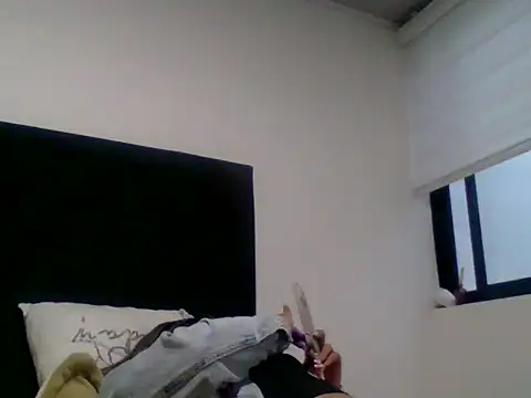 Snapshot of Ambar_Cortes chatting on February 2026 10:39:01 PM Ambar Cortes online show from February 2026 10:39:01 PM