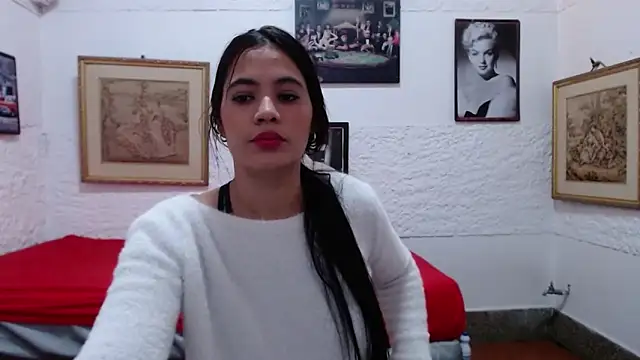 JulianaLopera1 online show from February 2026 01:21:02 PM