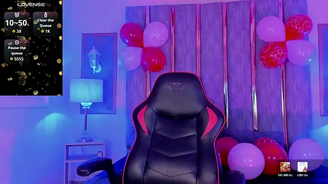 Snapshot of KeniaVelvet_ chatting on February 2026 03:53:02 PM KeniaVelvet online show from February 2026 03:53:02 PM