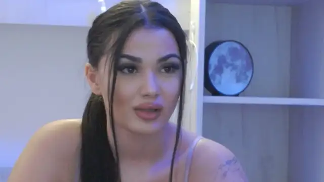 Snapshot of MayaMadison chatting on February 2026 06:47:02 PM MayaMadison online show from February 2026 06:47:02 PM