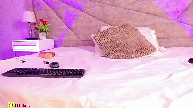 Snapshot of Sara_Rossi__ chatting on May 2026 12:34:02 PM Sara Rossi online show from May 2026 12:34:02 PM