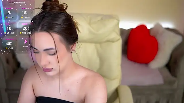 OliviaMoore  online show from February 2026 01:43:01 PM