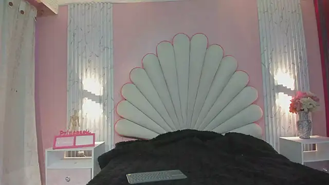 Snapshot of Kateemos chatting on February 2026 02:03:02 PM Kateemos online show from February 2026 02:03:02 PM