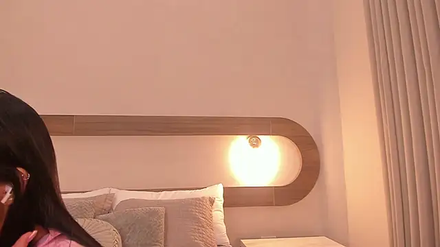 Snapshot of Violeta_sum chatting on May 2026 12:11:02 PM Violeta sum online show from May 2026 12:11:02 PM