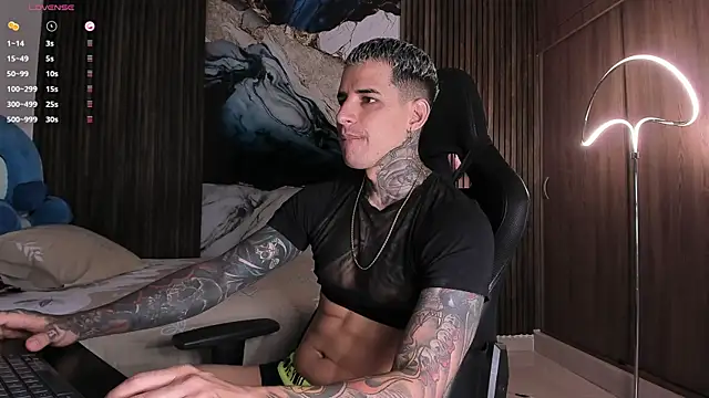 Snapshot of trisstann_ chatting on February 2026 05:08:01 PM trisstann online show from February 2026 05:08:01 PM