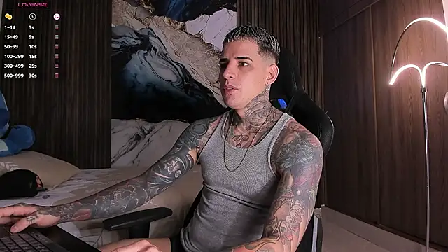 Snapshot of trisstann_ chatting on February 2026 05:14:01 PM trisstann online show from February 2026 05:14:01 PM